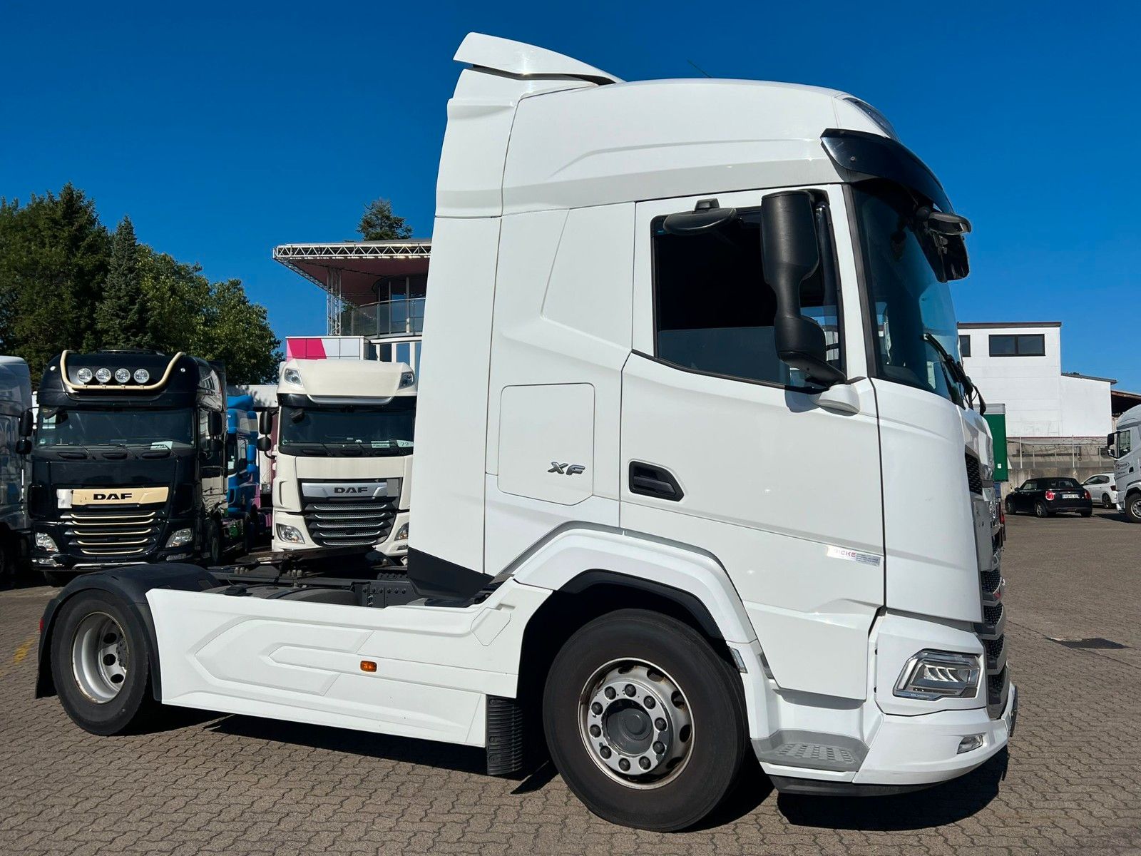 Fahrzeugabbildung DAF 2 Stück XF 480 FT NG, Intarder, Bj. 2022