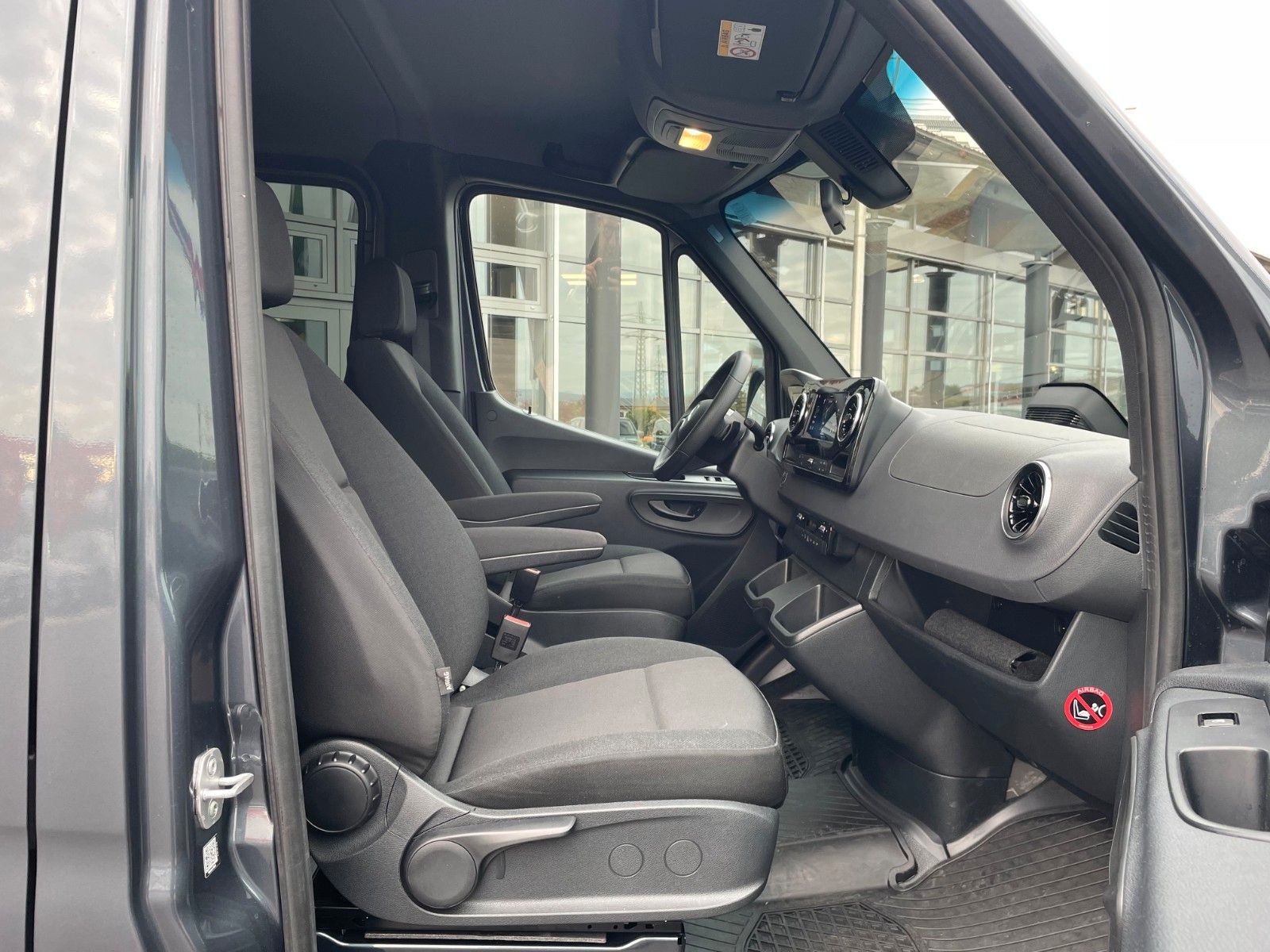 Fahrzeugabbildung Mercedes-Benz Sprinter 317 CDI Tourer 3665 9G Kamera AHK3,5to