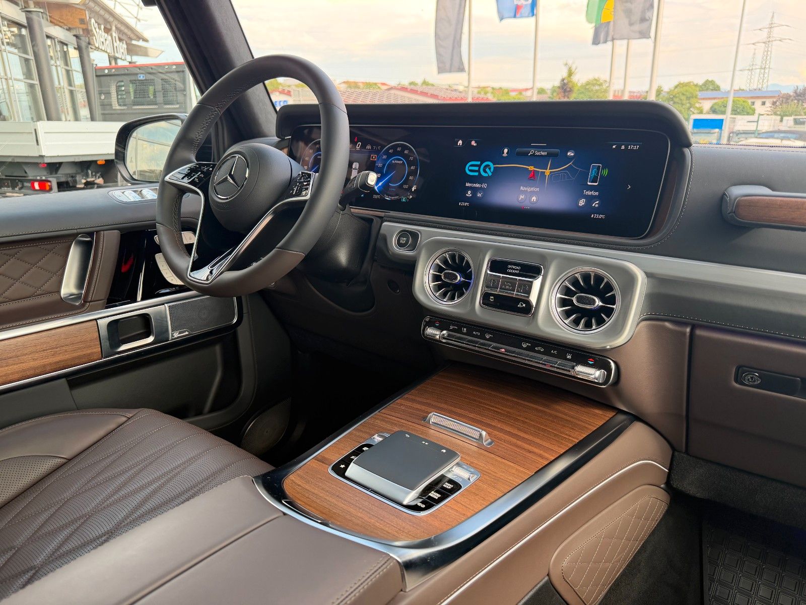 Fahrzeugabbildung Mercedes-Benz G 580 AMG+Distr+Burm3D+Massage+ESD+Night+360