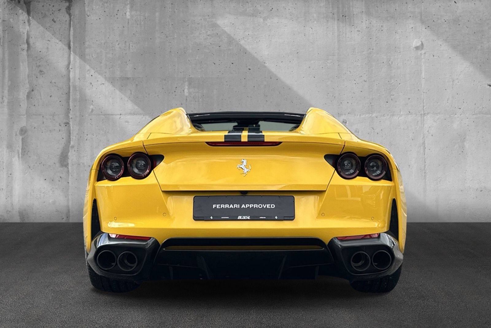 Fahrzeugabbildung Ferrari 812 GTS*Full Carbon*Lift*Painted Stripes*JBL