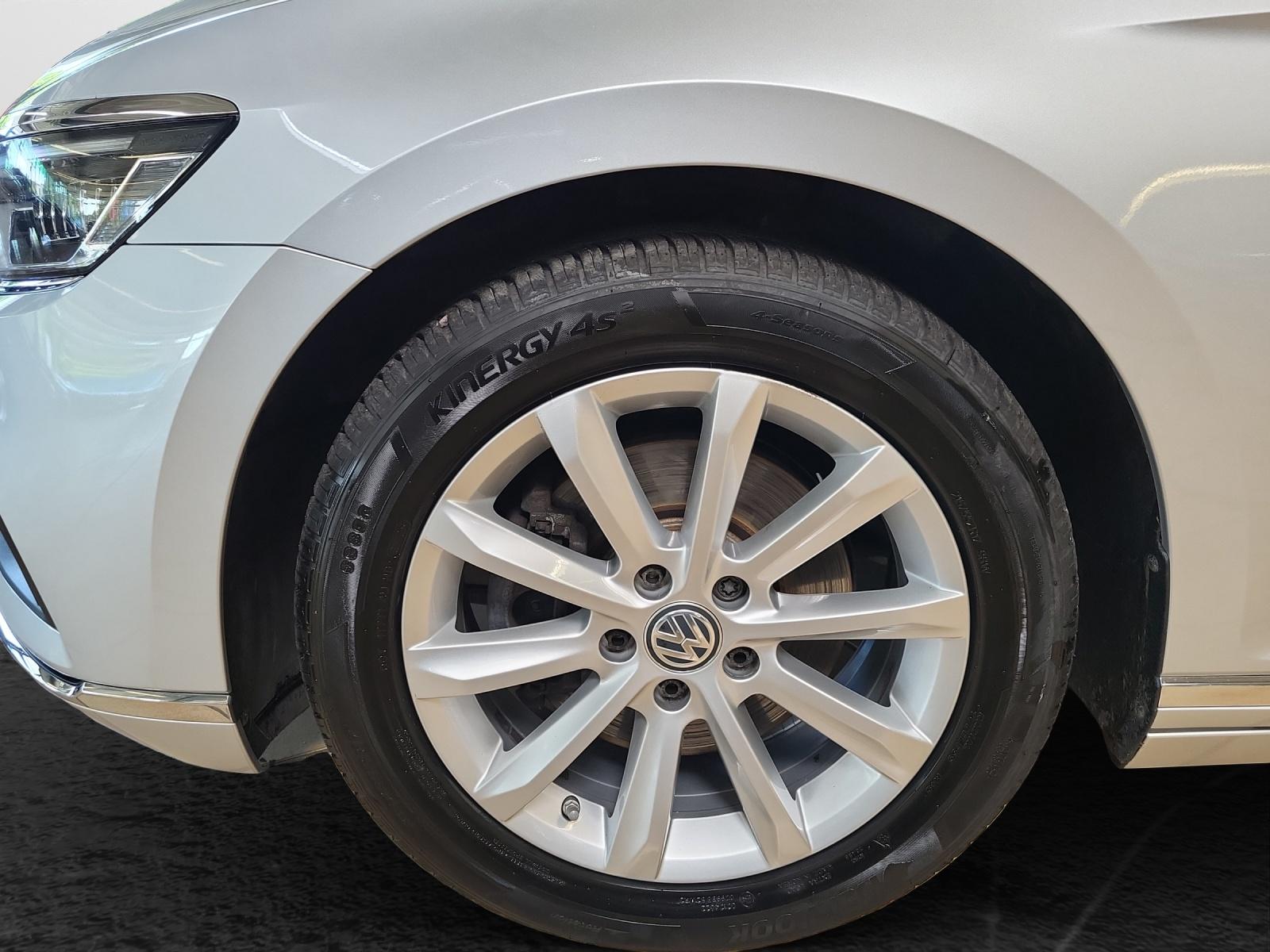Volkswagen Passat Variant 2.0 TDI DSG Elegance LED-Matrix A