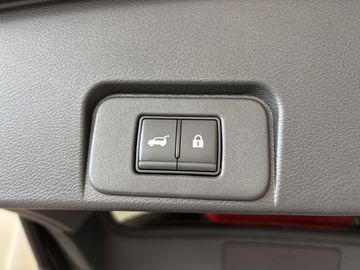 Fotografie des Nissan X-Trail 1.5 VC-T Mild-Hybrid Xtronic N-Connecta