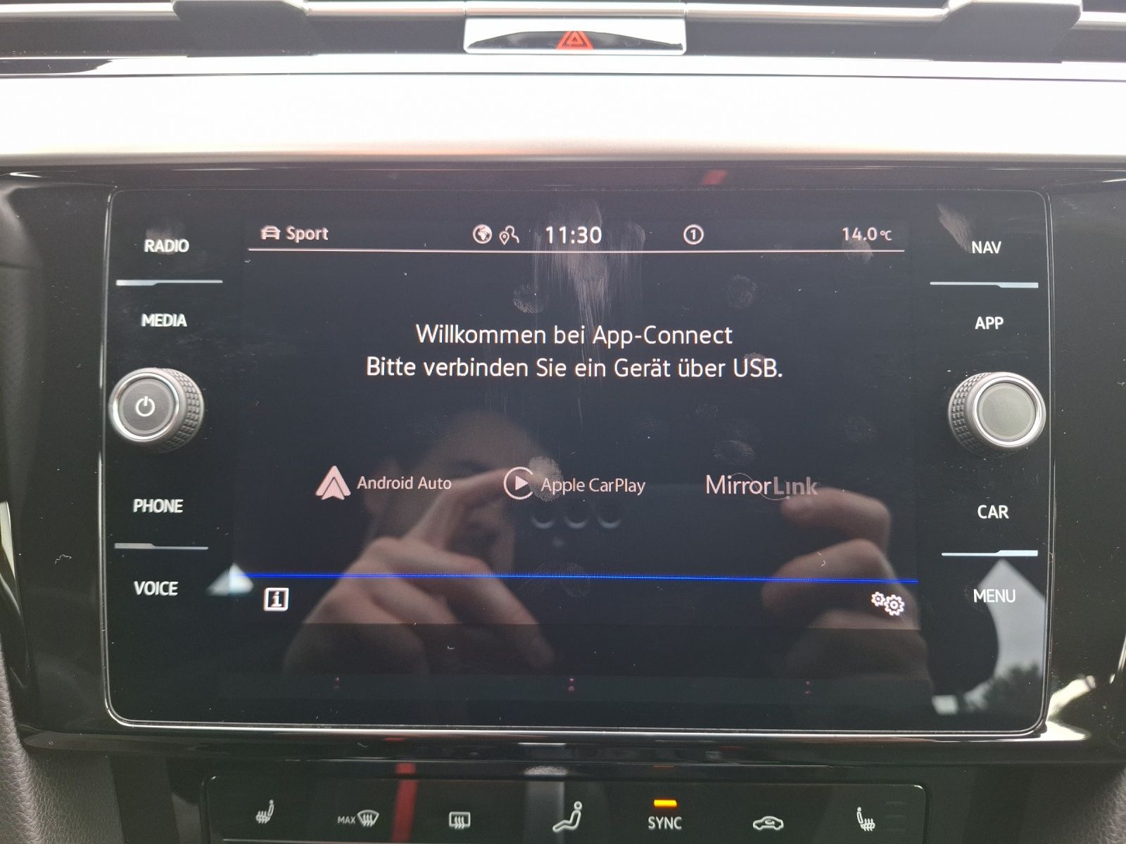 Fahrzeugabbildung Volkswagen Arteon SB R DSG 4M LED Navi AID ACC RFK Harman S