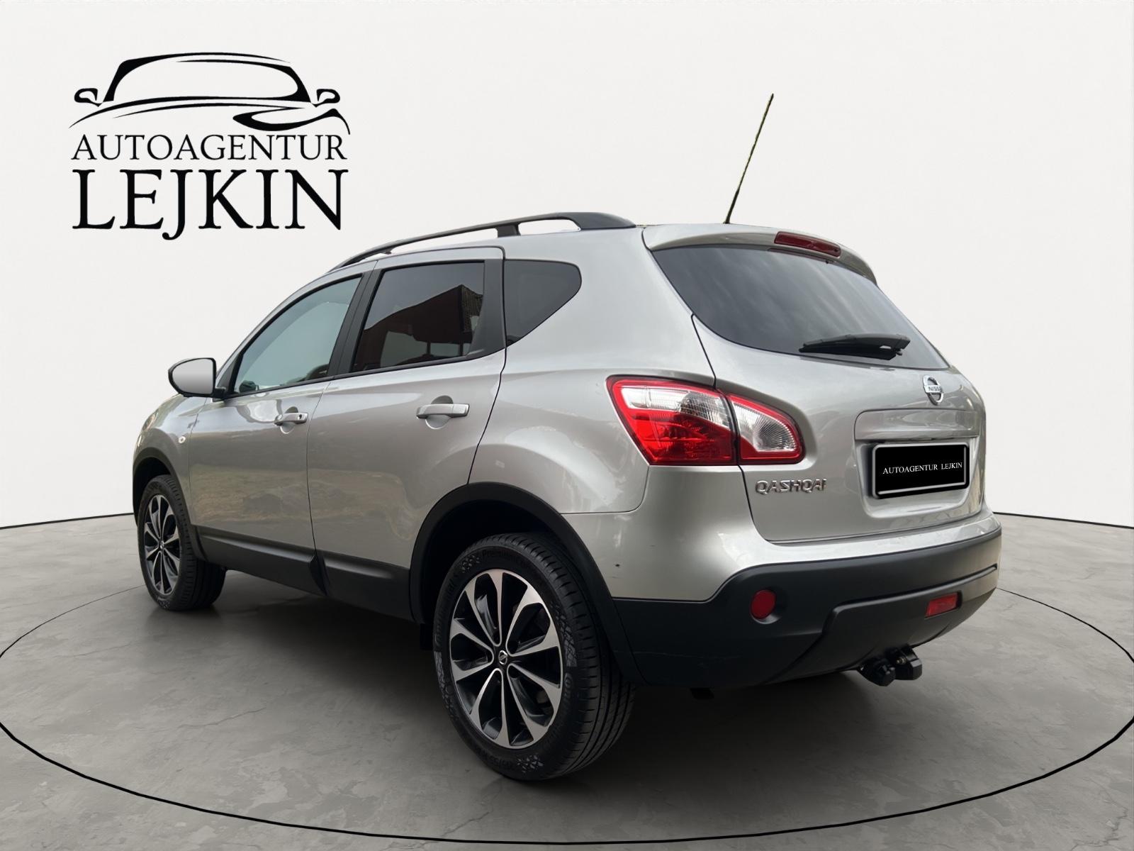 Nissan Qashqai 360 2.0*NISSAN-SCHECKHEFT*AHK*PANO*LEDER