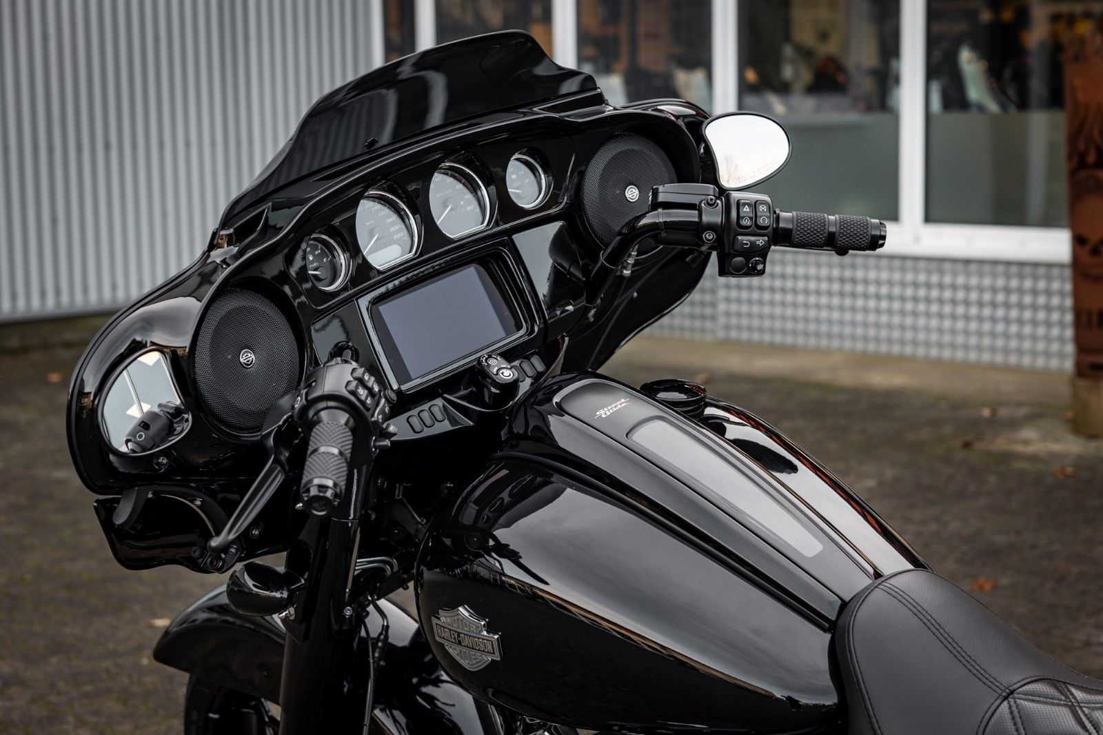 Fahrzeugabbildung Harley-Davidson FLHXS STREET GLIDE SPECIAL 114 CUI - JEKILL -