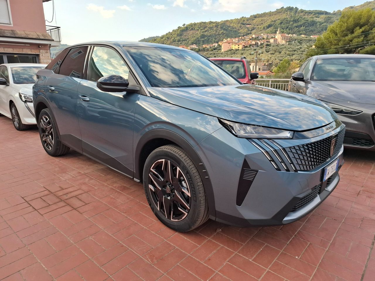 Other Peugeot 3008 Hybrid 136 e-DCS6 Allure imagem 3
