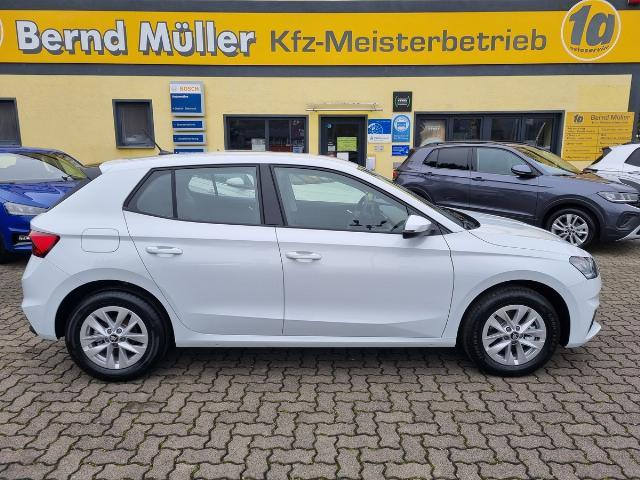 Skoda Fabia 1.0 TSI Autom. 5J. Garantie Alu SHZ Kamera