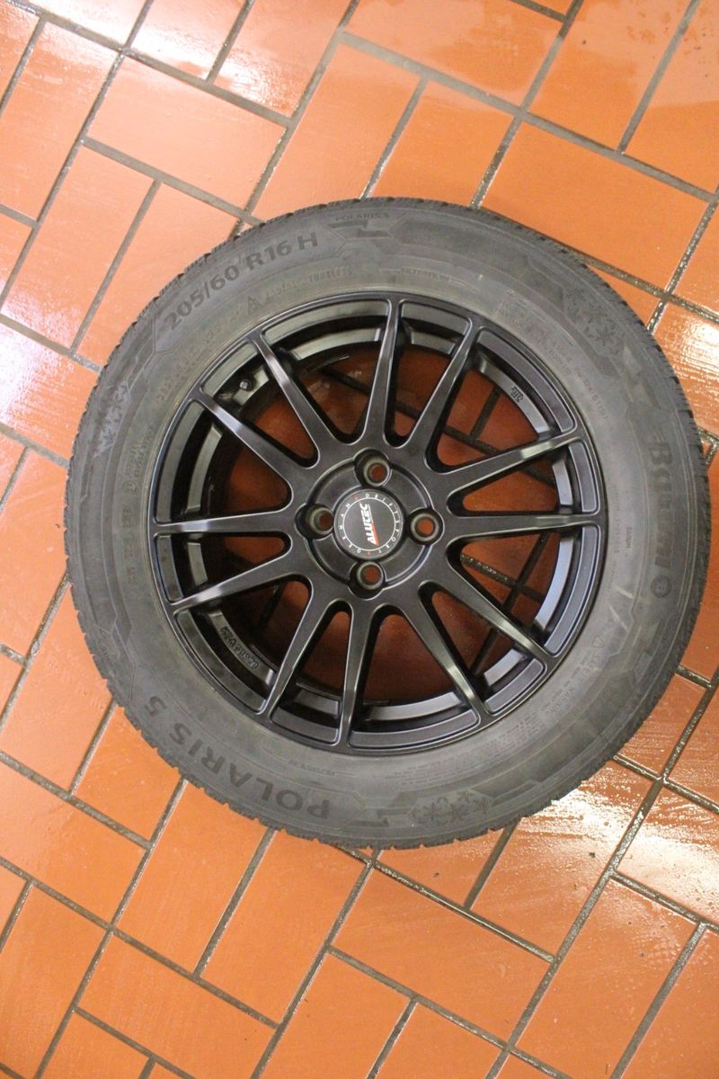 Fahrzeugabbildung Dacia Jogger TCE 110 Extreme+ 5-Sitzer *AHK*
