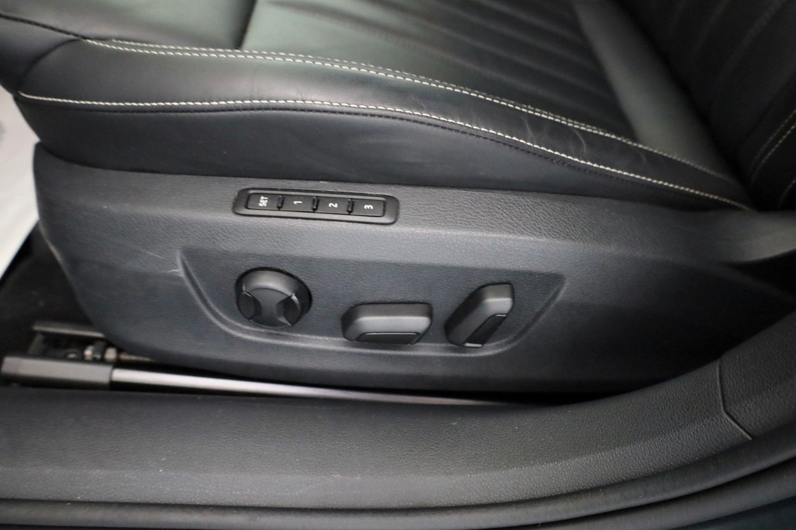 Fahrzeugabbildung SKODA Superb Combi Style Leder,Navi,LED,Memory,Virtual