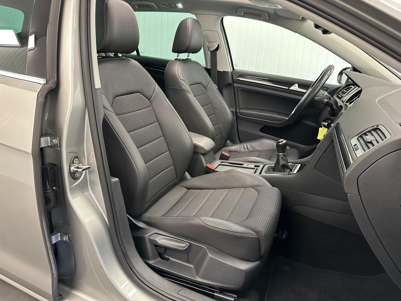 Volkswagen Golf VII Variant 1.4 TSI Highline Kamera Pano 