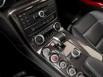 2013 Mercedes-BENZ SLS AMG — миниатюра 18