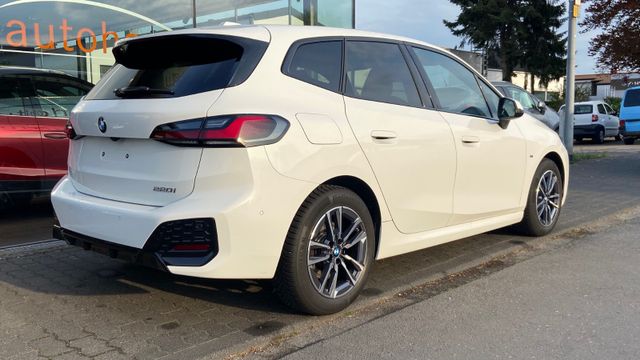Fahrzeugabbildung BMW 220 Baureihe 2 Active Tourer 220 i M Sport NAVI+
