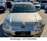 Toyota Avensis 1.8 Executive Liftback - Toyota Avensis: Liftback