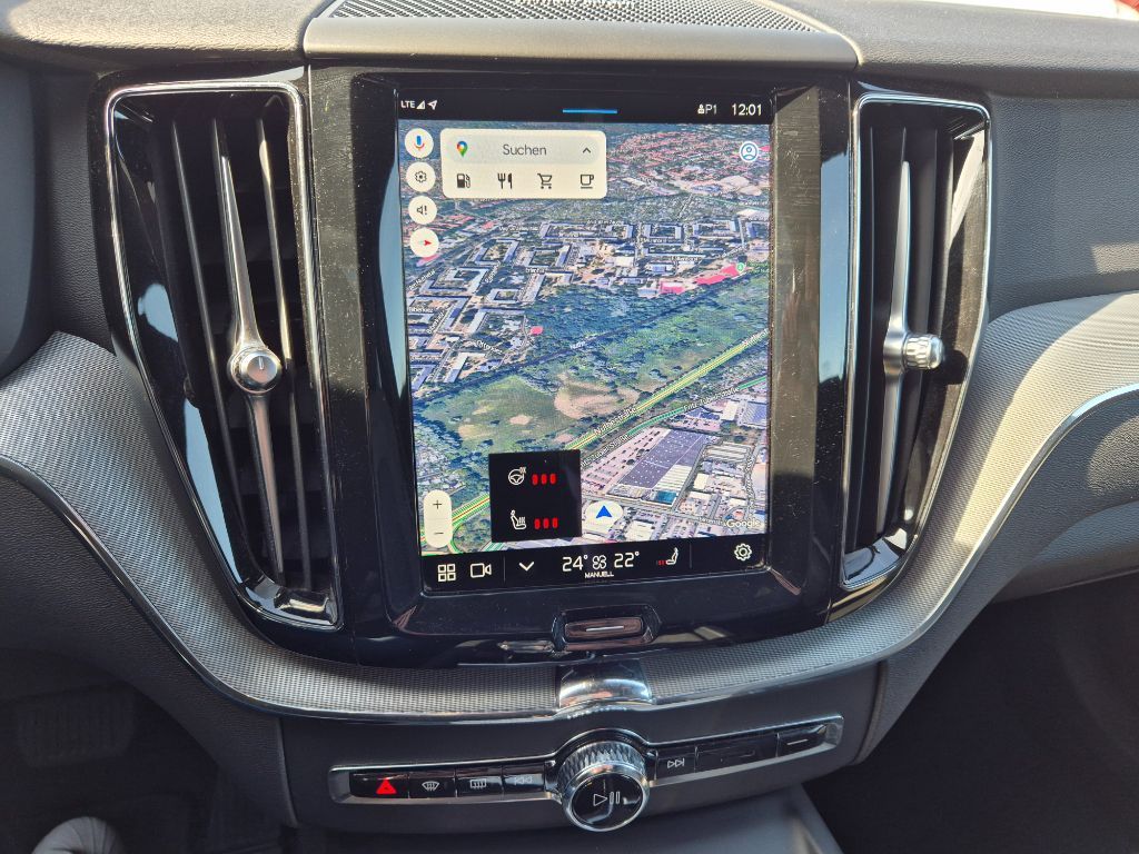 Fahrzeugabbildung Volvo XC60 B4 D Plus Dark+HarmanKardon+Fahrerassist.