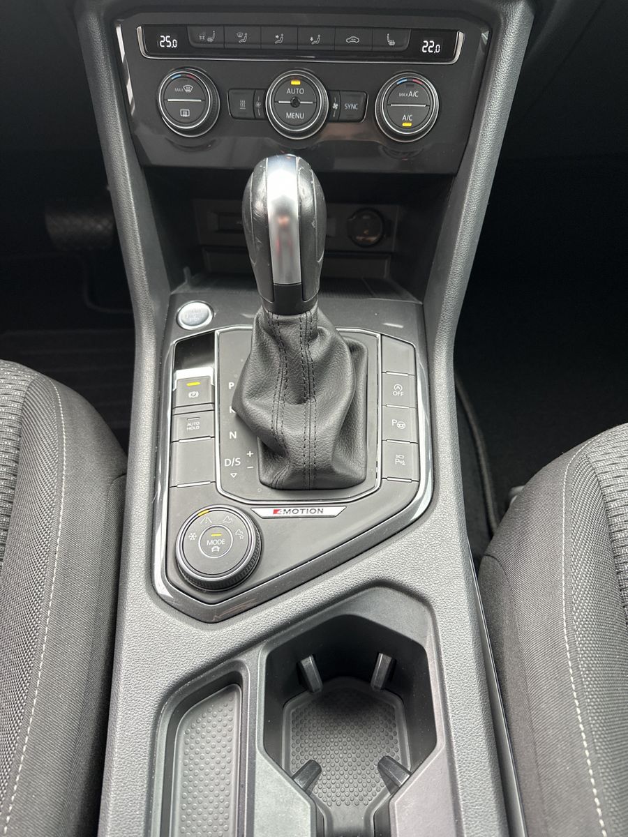 Fahrzeugabbildung Volkswagen Tiguan Allspace 2.0 TDI DSG CL 4M NAV+LED+AHK+PP