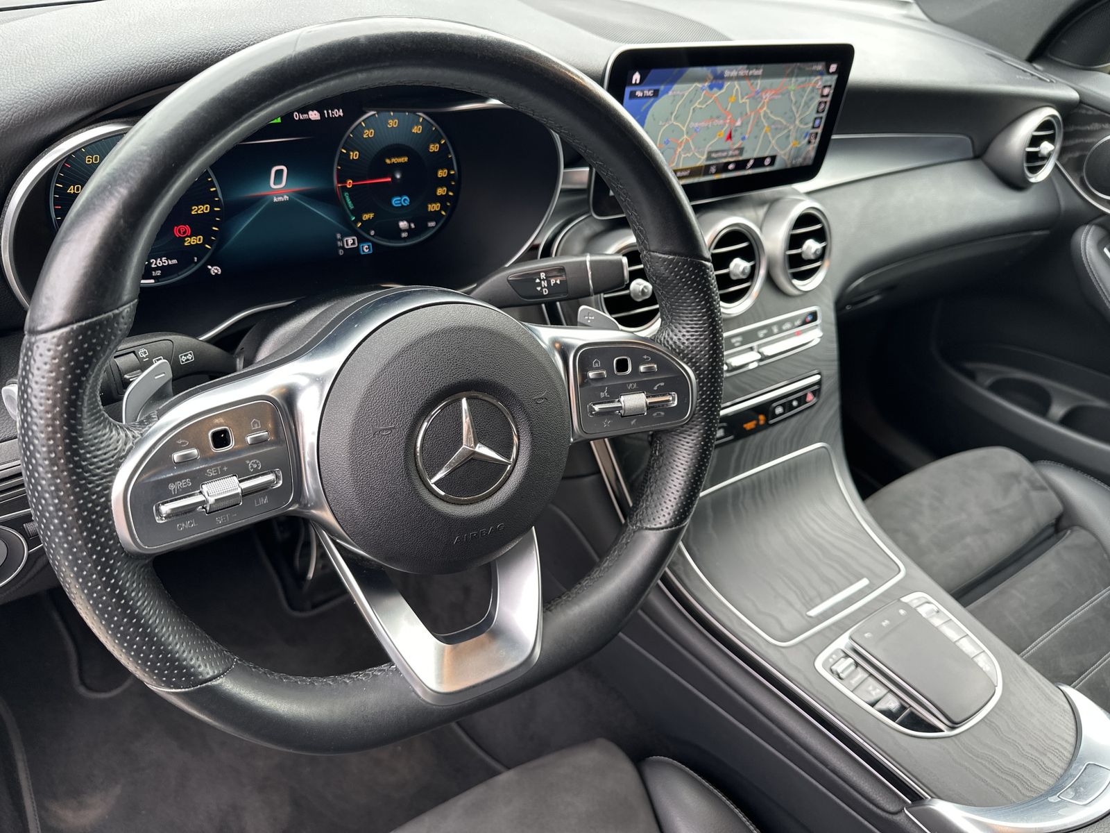 Fahrzeugabbildung Mercedes-Benz GLC 300de 4Matic AMG-Line NAV+LED+KAM+AHK+19ZOLL