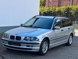 BMW 318i touring*PDC*Klima - BMW 318 aus 2000: 318i