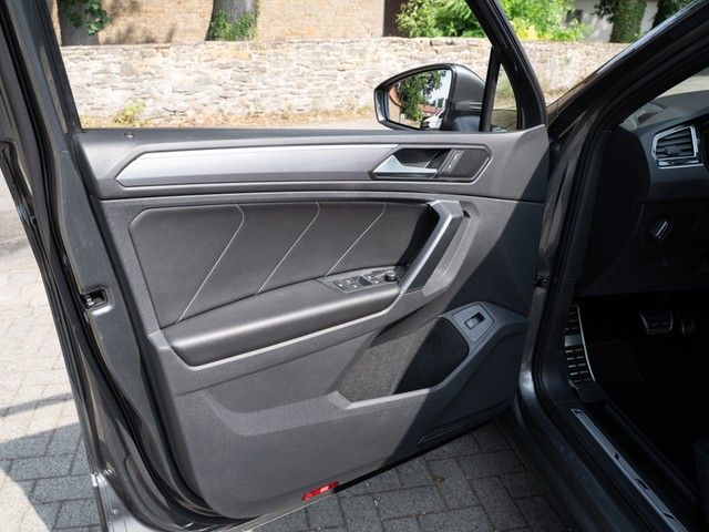 Tiguan Highline TDI DSG 4M. R-Line Leder DCC 20"