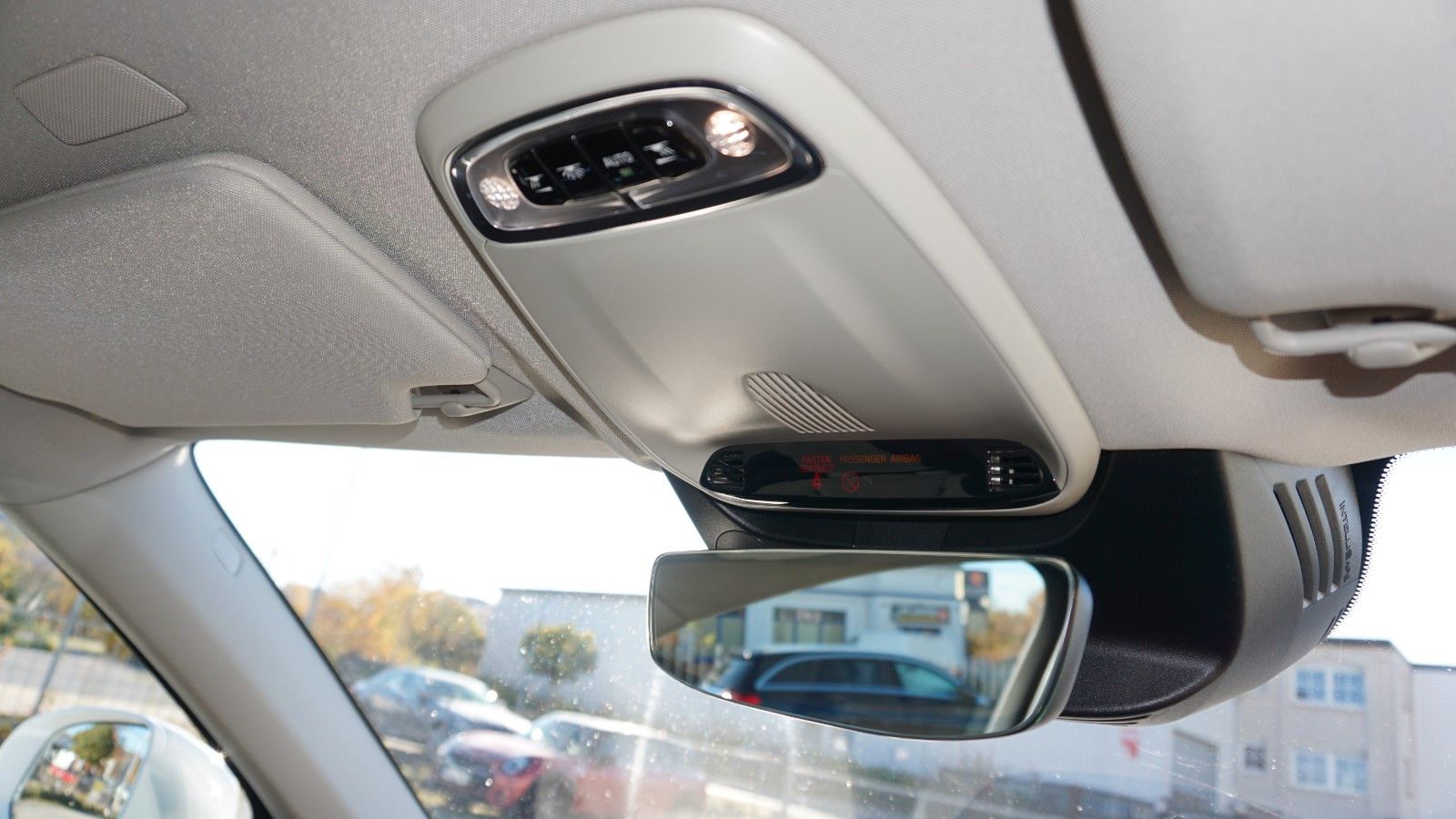 Fahrzeugabbildung Volvo XC90 Momentum AWD, Kamera, Navi, LED