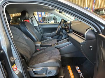 MYAUTOCENTER – Gebraucht- und Jahreswagen mit Werkstattservice in Pfaffenhofen Volkswagen T-Roc Style *1.HAND*19%MWST*ALCANTARA*CARPLAY*