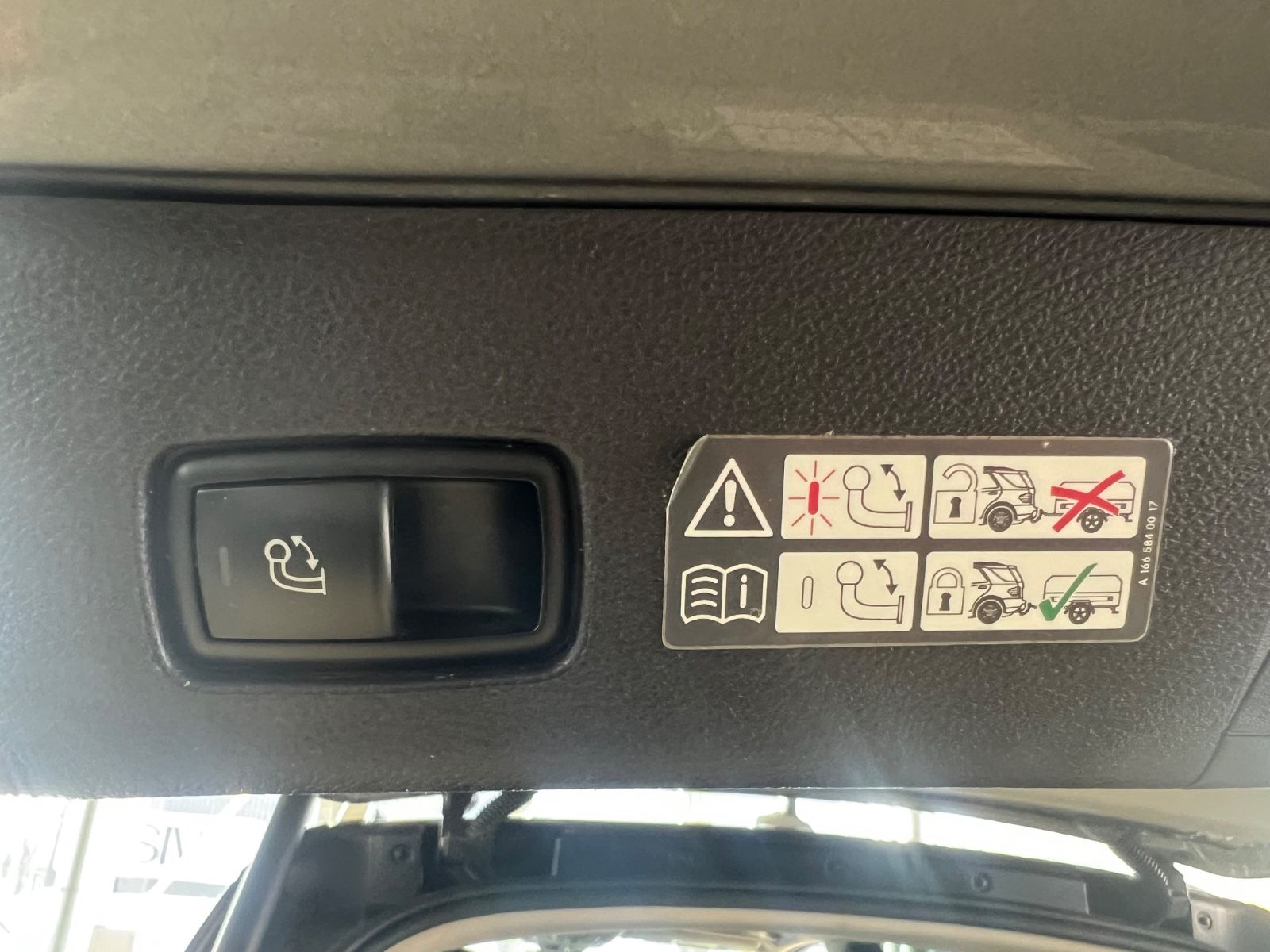 Fahrzeugabbildung Mercedes-Benz GLE 350 d 4Matic AMG LINE *SCHIEBEDACH*ANHK*