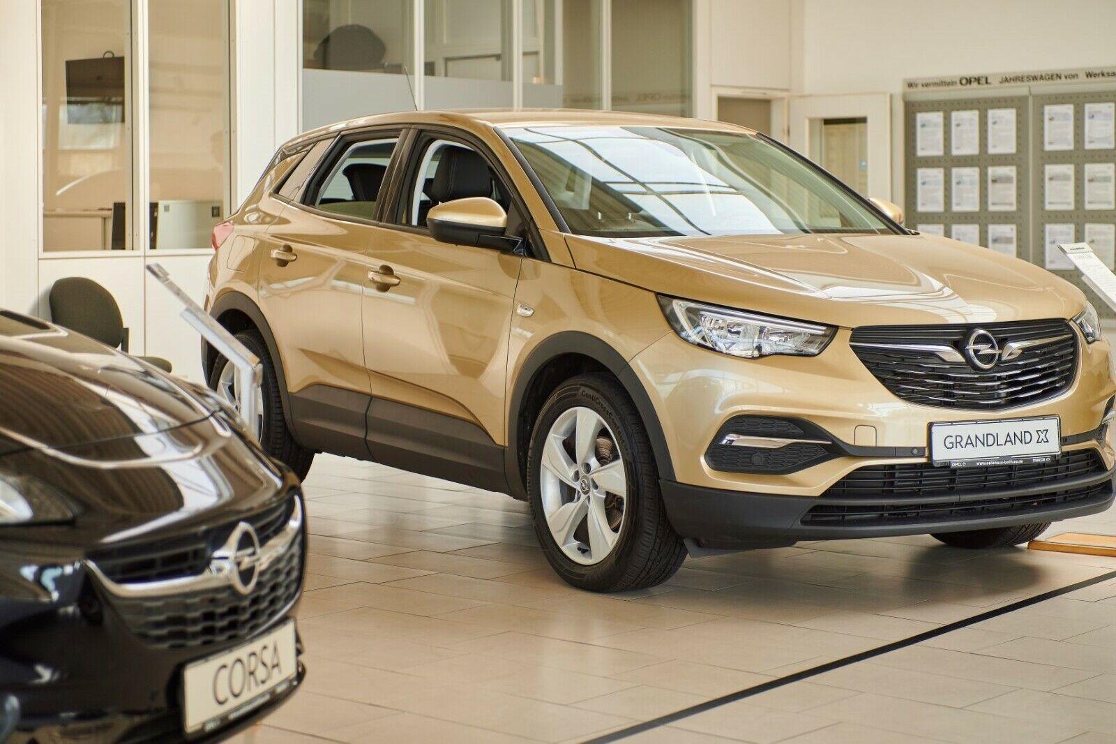 showroom-image-top