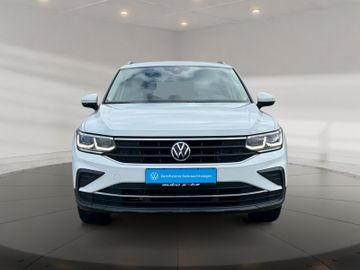 Volkswagen Tiguan - 5