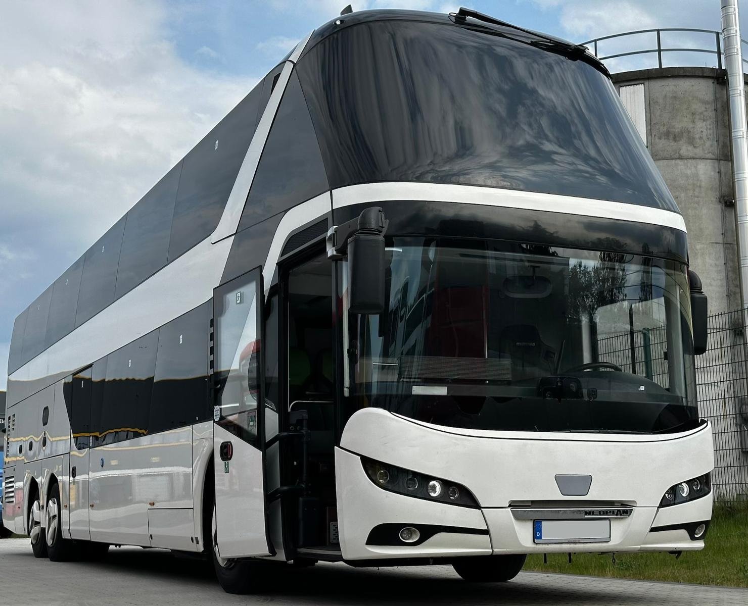 Neoplan 10x units Skyliner L / S431 S531 /572.838 km