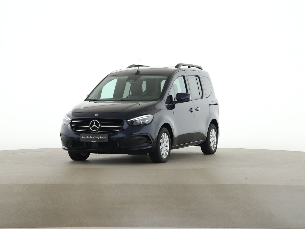 Mercedes-Benz T 180 d Standard Progressive MBUX Kamera LED imagem 2