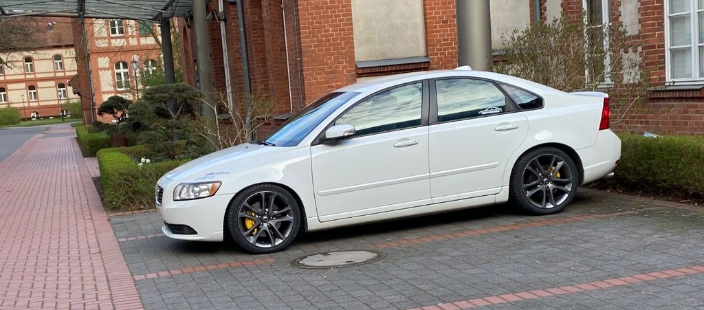 Volvo S40