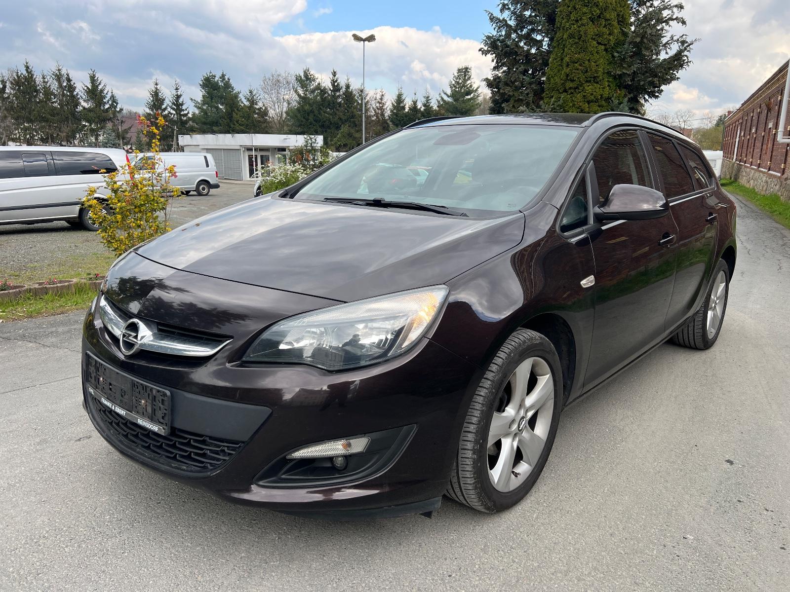 Opel Astra J Sports Tourer Edition