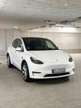 Tesla Model Y Long Range Dual Motor AWD Long Range - Tesla Model Y: Limousine
