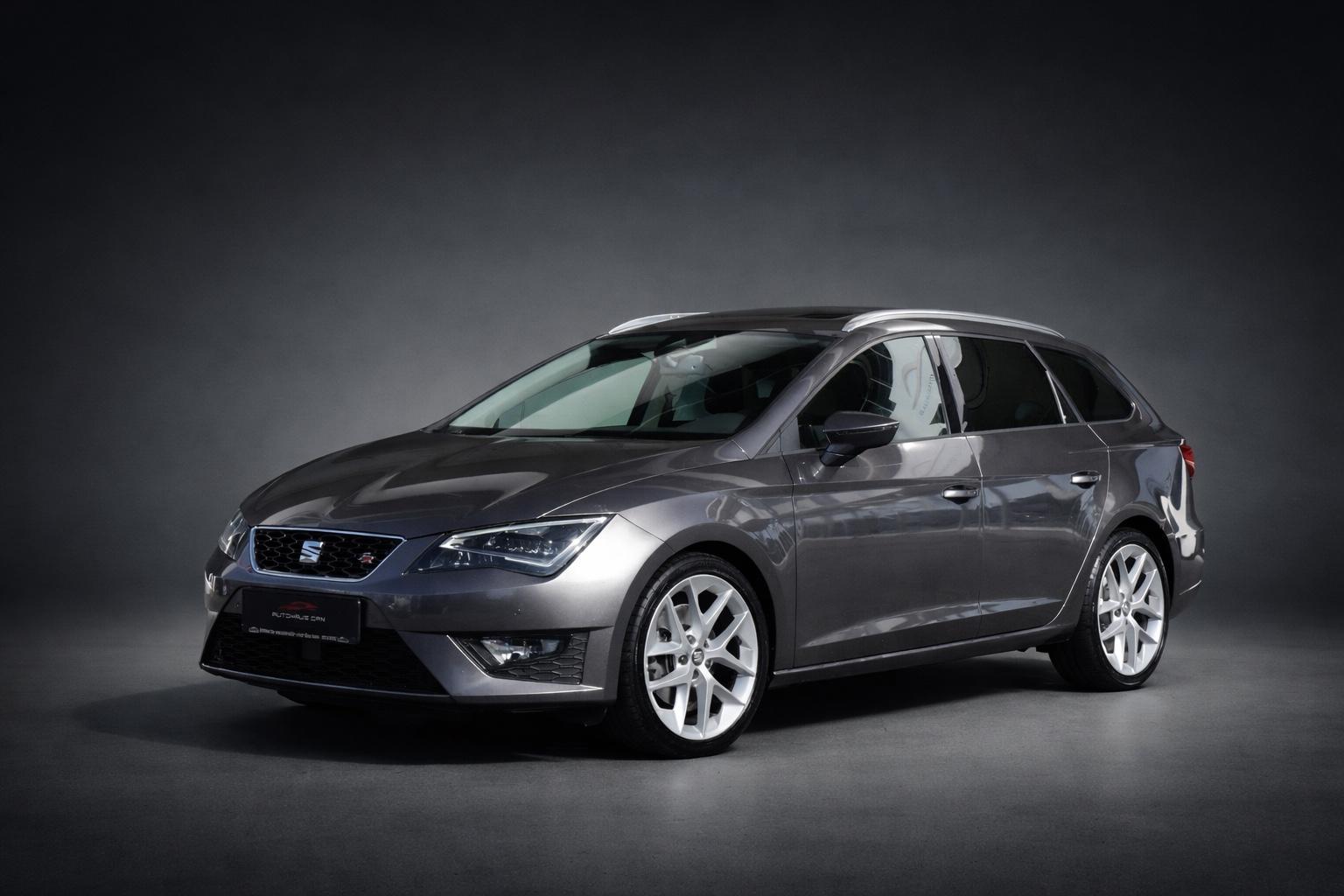 Seat LEON ST "FR-PERFORMANCE" PANO + ACC! NUR 42TKM!