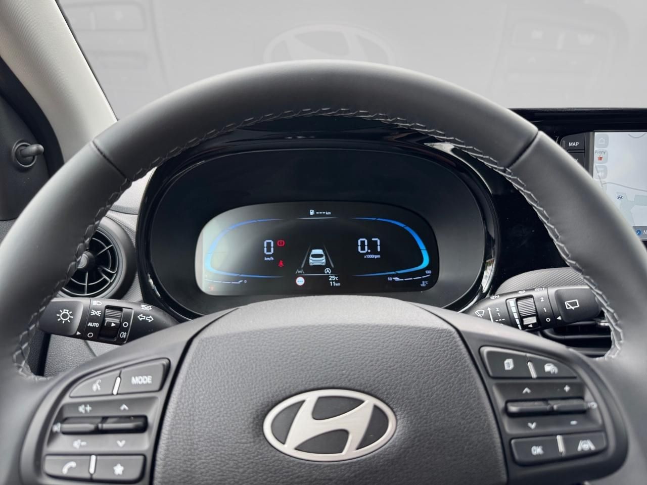 Fahrzeugabbildung Hyundai i10 SELECT Kam. LM Navi PDC SpurH