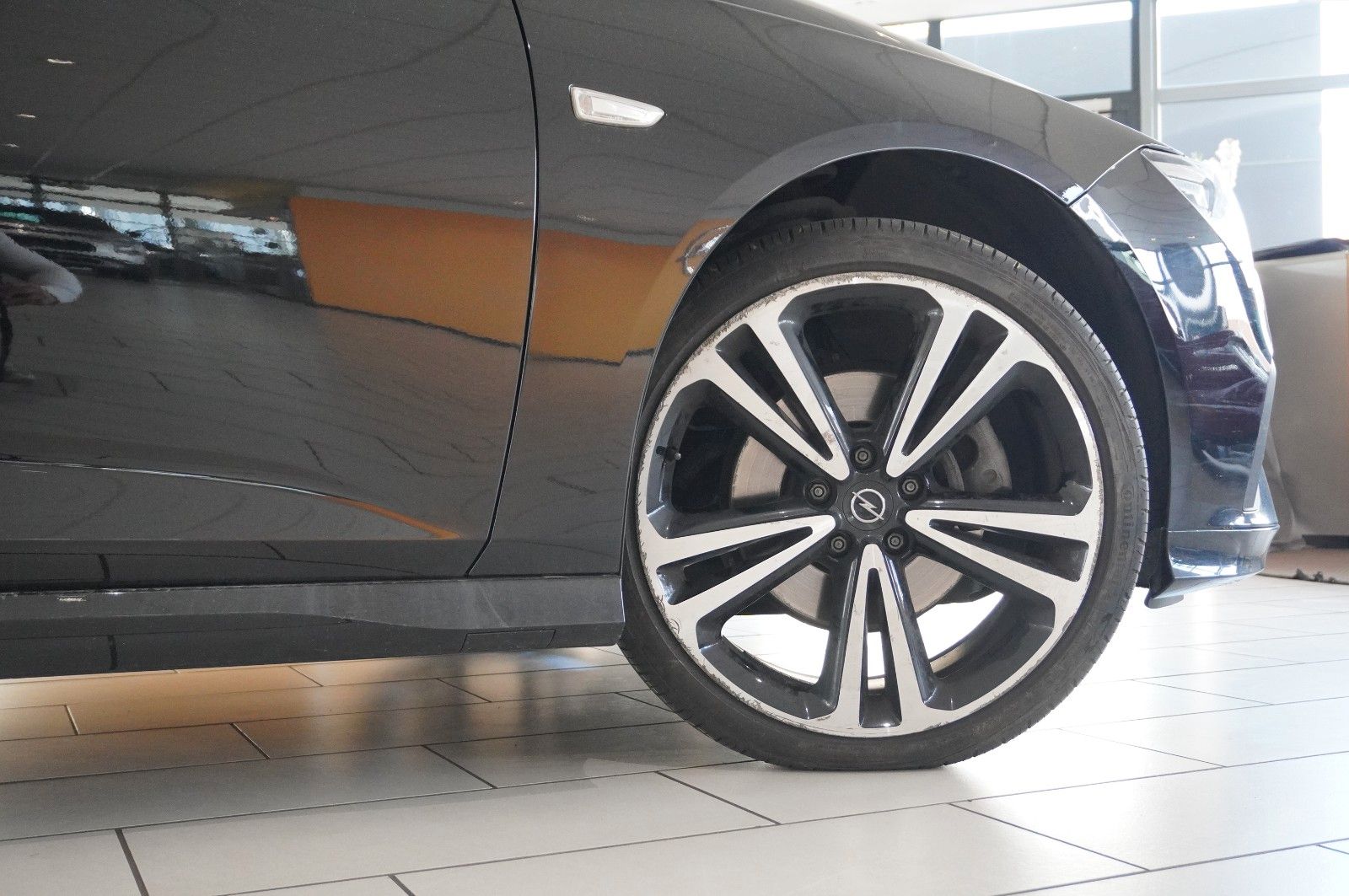 Fahrzeugabbildung Opel Insignia B ST 2.0D ULTIMATE NAVI/LED/OPC/VIRTU.