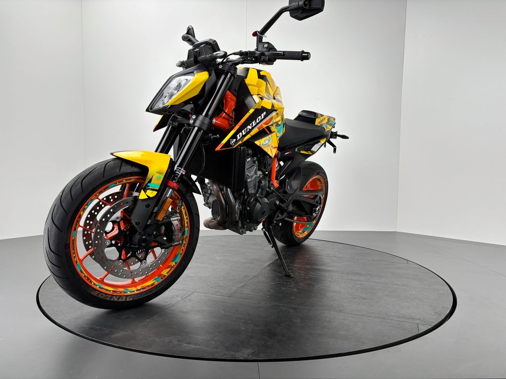 Fahrzeugabbildung KTM 890 DUKE R *DUNLOP-EDITION *SC-PROJECT