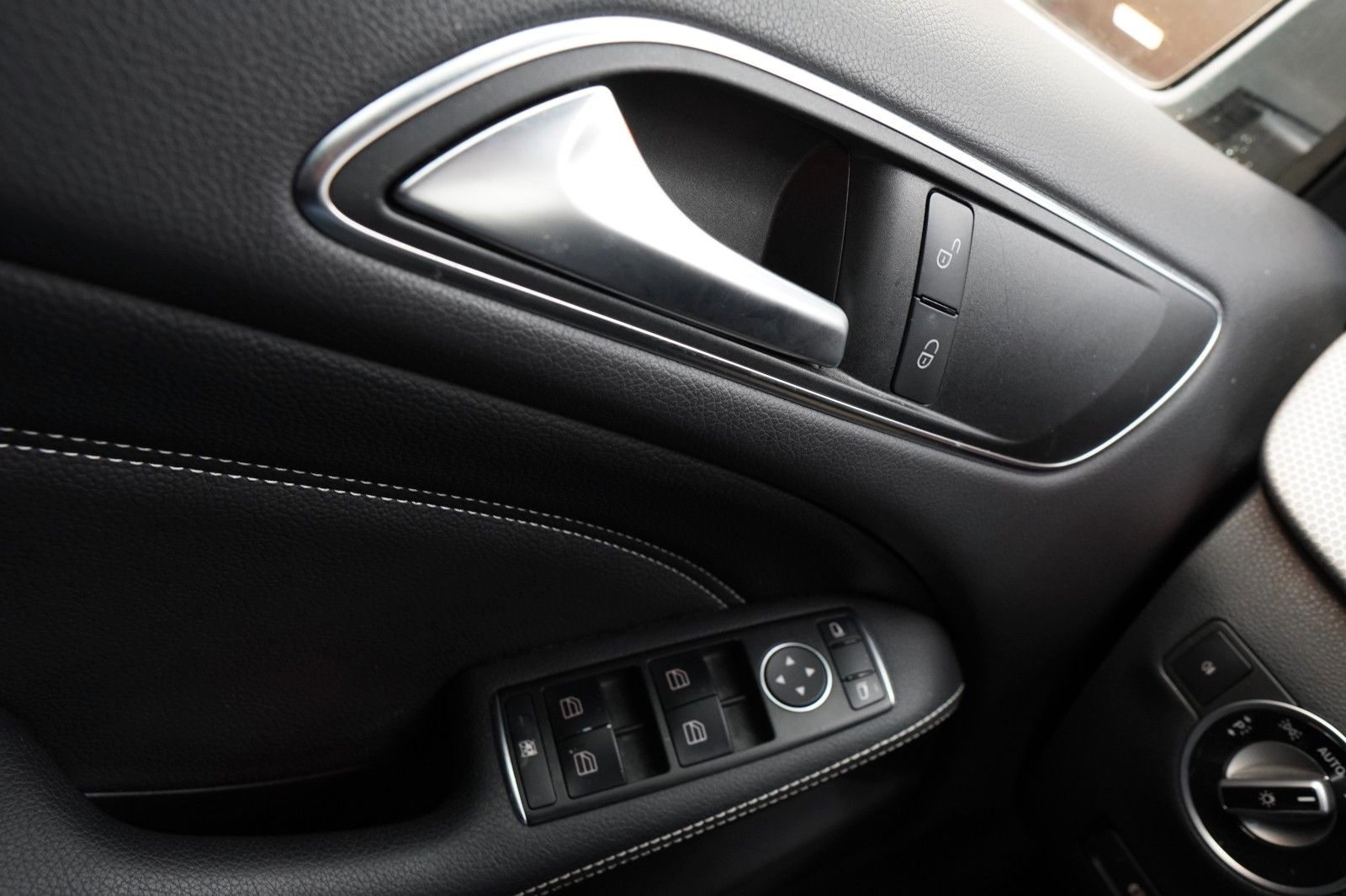 Fahrzeugabbildung Mercedes-Benz B 180 CDI *Navi*Shz*Automatik*