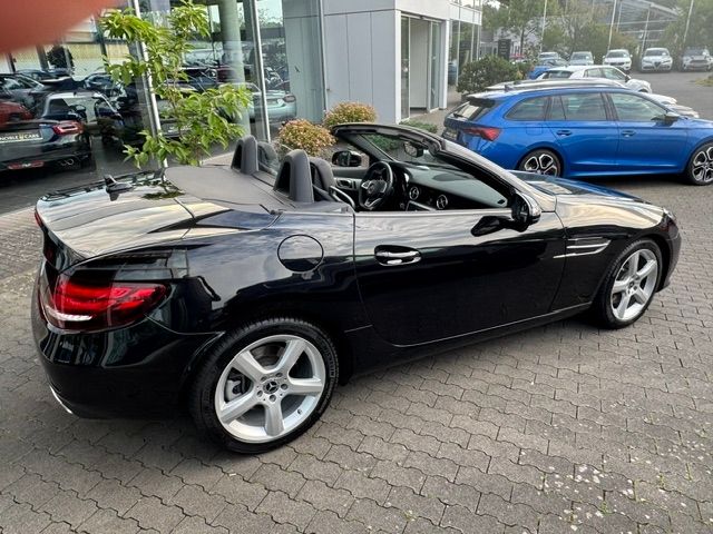 Fahrzeugabbildung Mercedes-Benz SLC 200 AIRSCARF LED NAVI