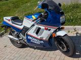 Honda VF1000R - Rothmans  - HONDA 1986