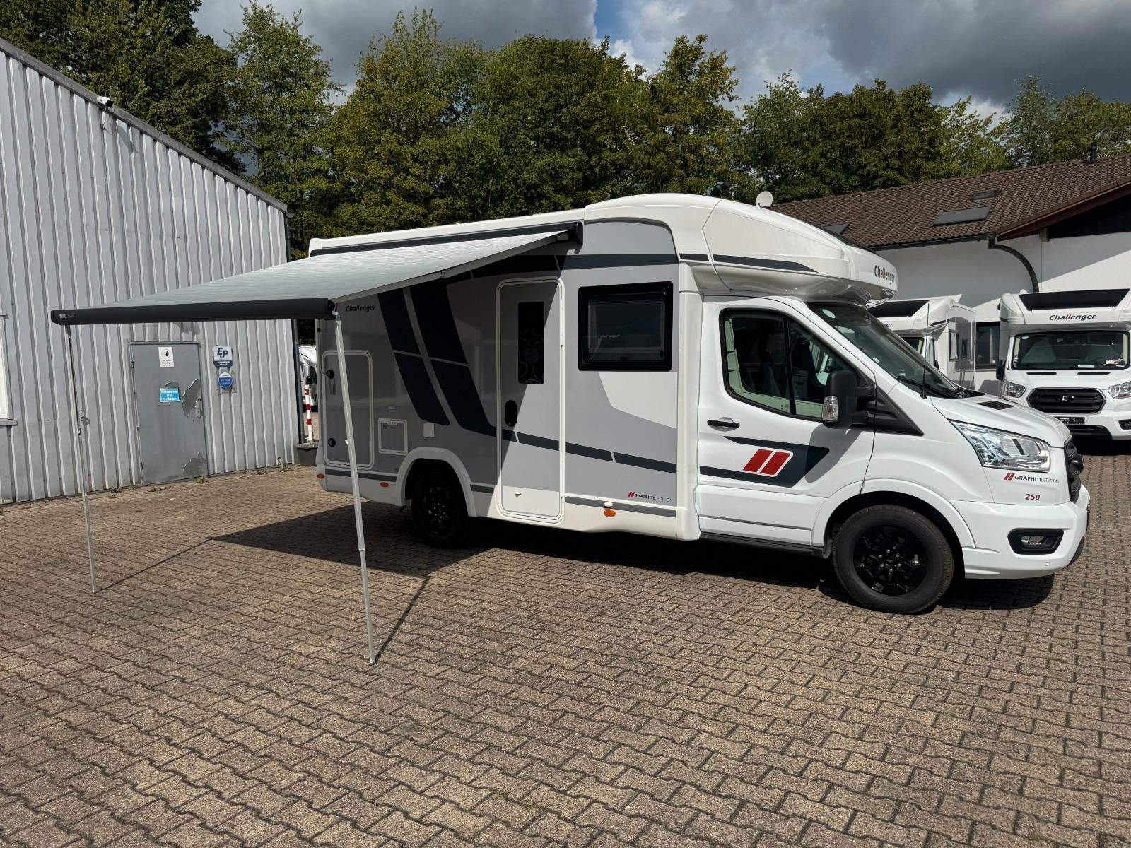 Challenger 250 Graphite Solar Lithium Arctic Drive-Paket – Foto 5 von 27