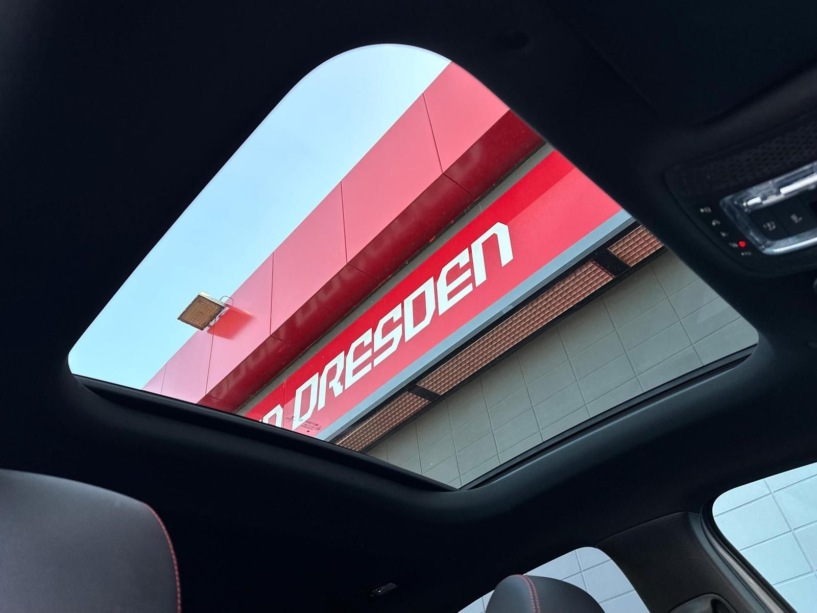 MERCEDES-BENZ A250 AMG NIGHT LIMOUSINE* LED#SHZ#PANO#NAV#TEMPO - Image 23