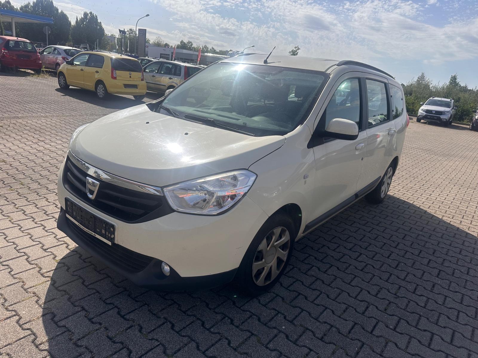 Dacia Lodgy 2015 — interior