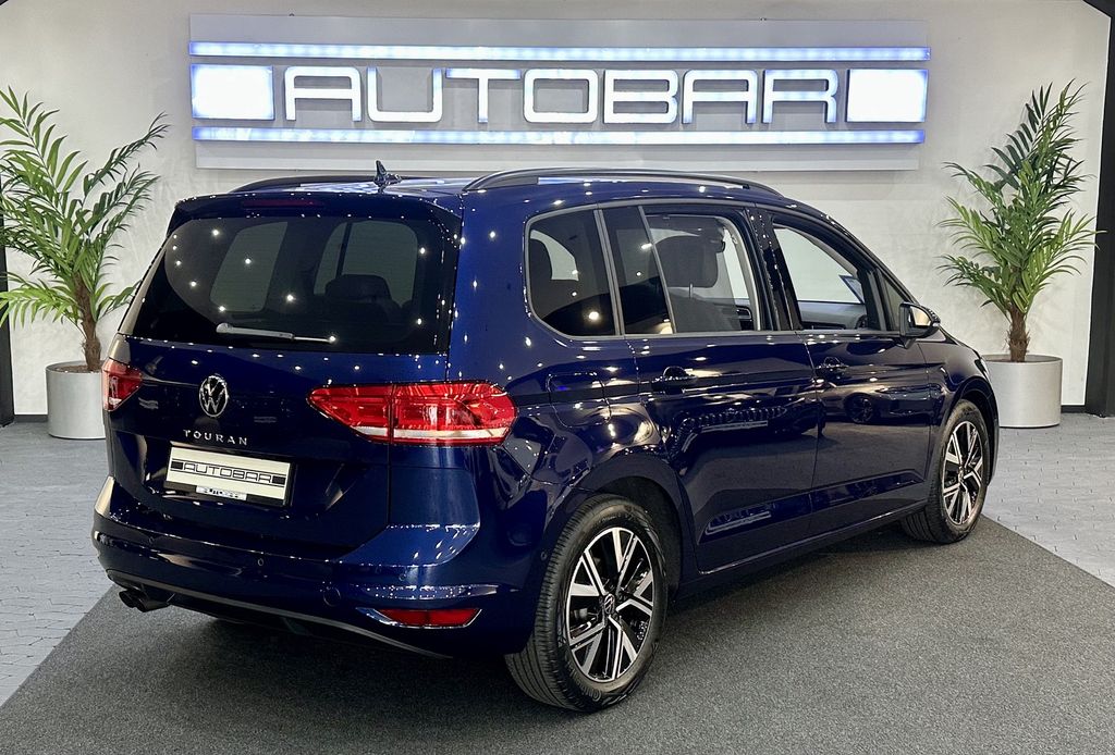 Volkswagen Touran — fotografia 2