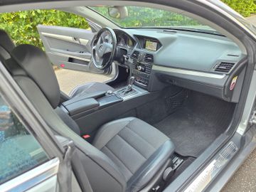 Mercedes E 250 - 11