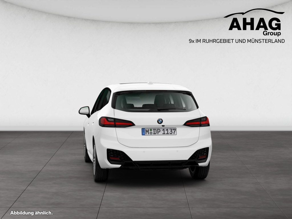 BMW 223 Active Tourer - Bild 7