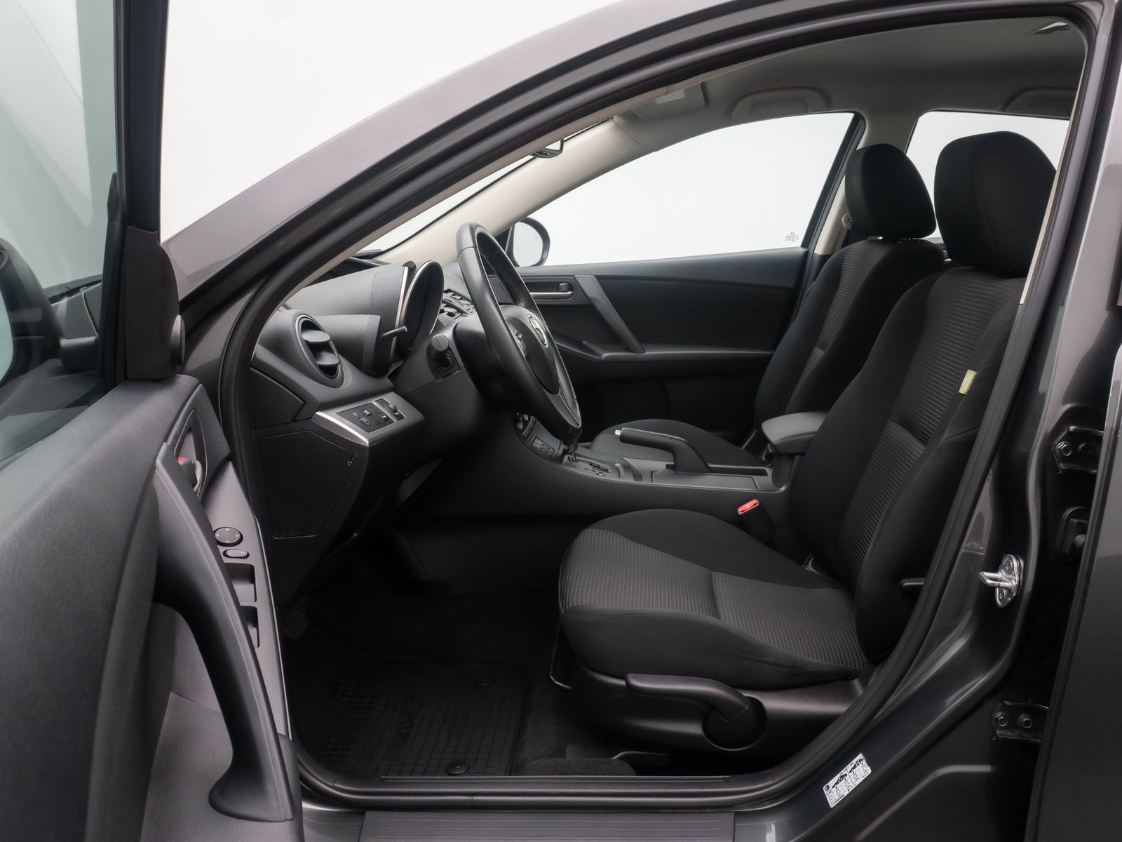 Fahrzeugabbildung Mazda 3 2.0 Edition HiFi GeschwindigReg PDC Totwinkel