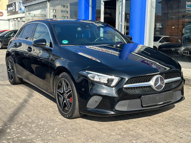 Mercedes-Benz A 200 AMG Optik * Kamera * Teil-Leder * LED *