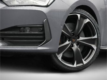 Cupra Leon Sportstourer 2.0 TSI VZ DSG Kamera Navi LED