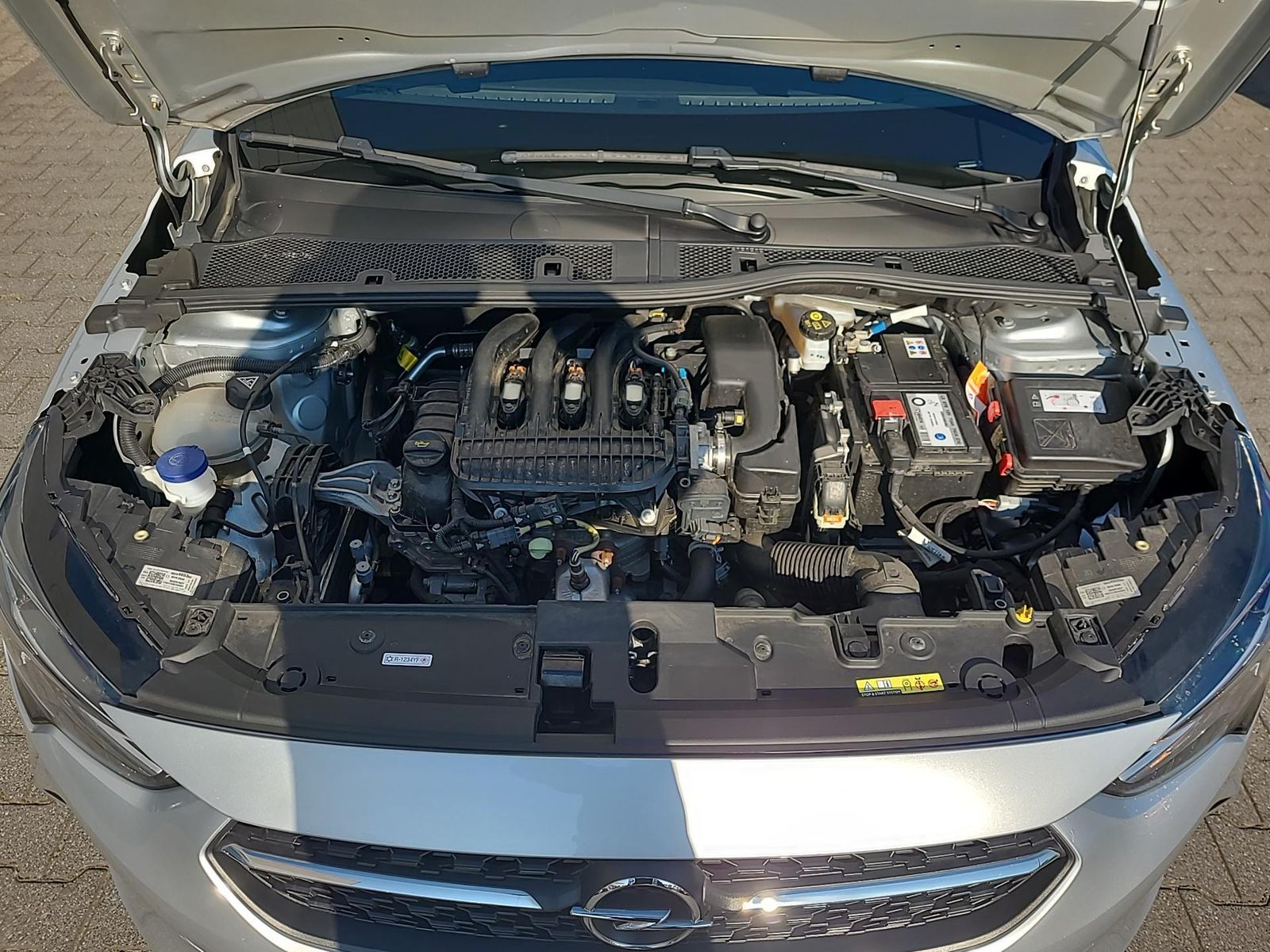 Fahrzeugabbildung Opel Corsa F Edition #SHZ+PDC+LANEASSIST+CARPLAY+