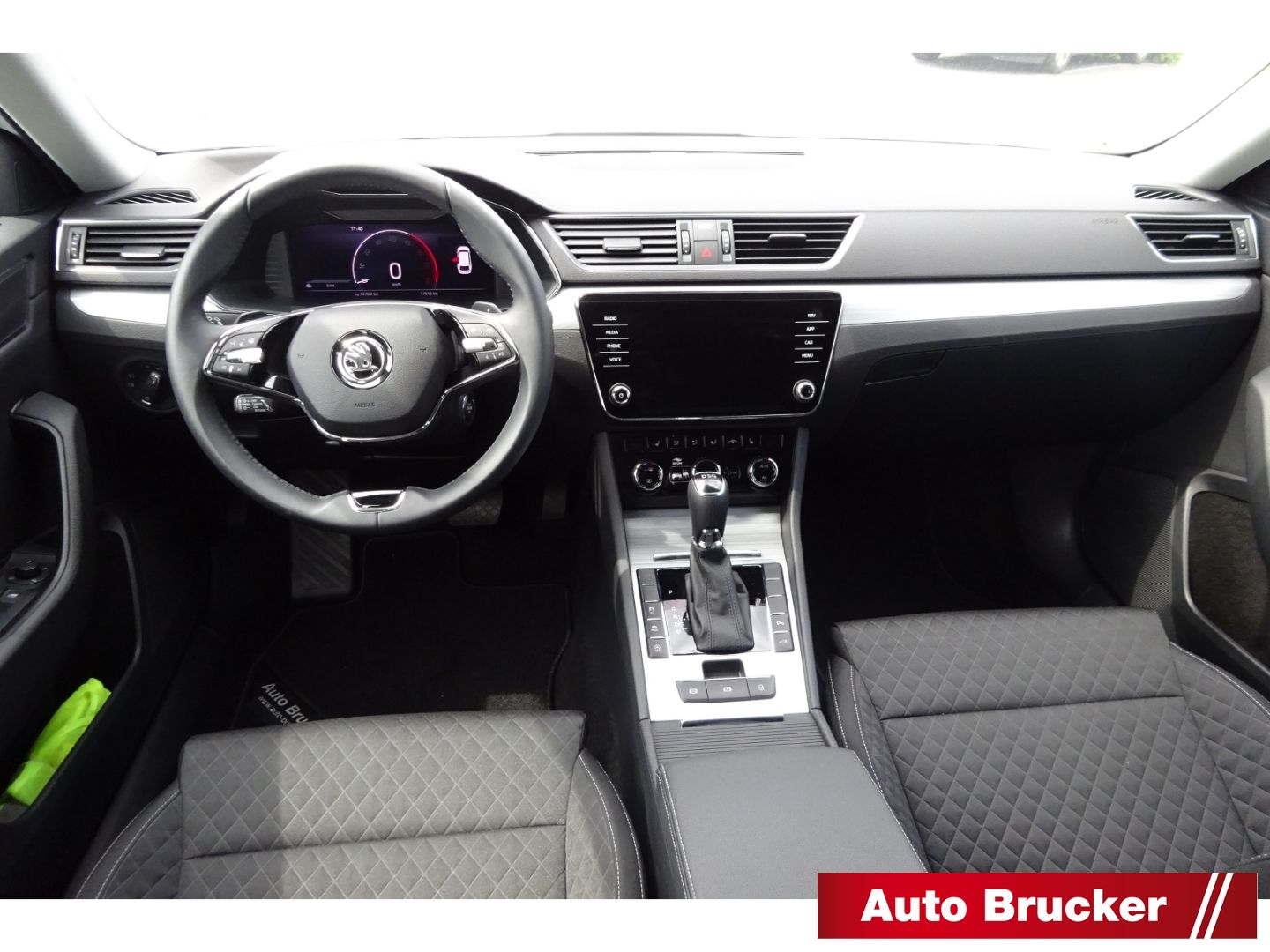 Skoda Superb Combi Ambition 2.0 TDI Navi Alu FSE LED foto 21